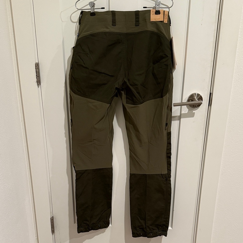 NWT Fjallraven Keb Trousers Dark Green Cargo Pants women’s size 6 reg 32” - Picture 5 of 5